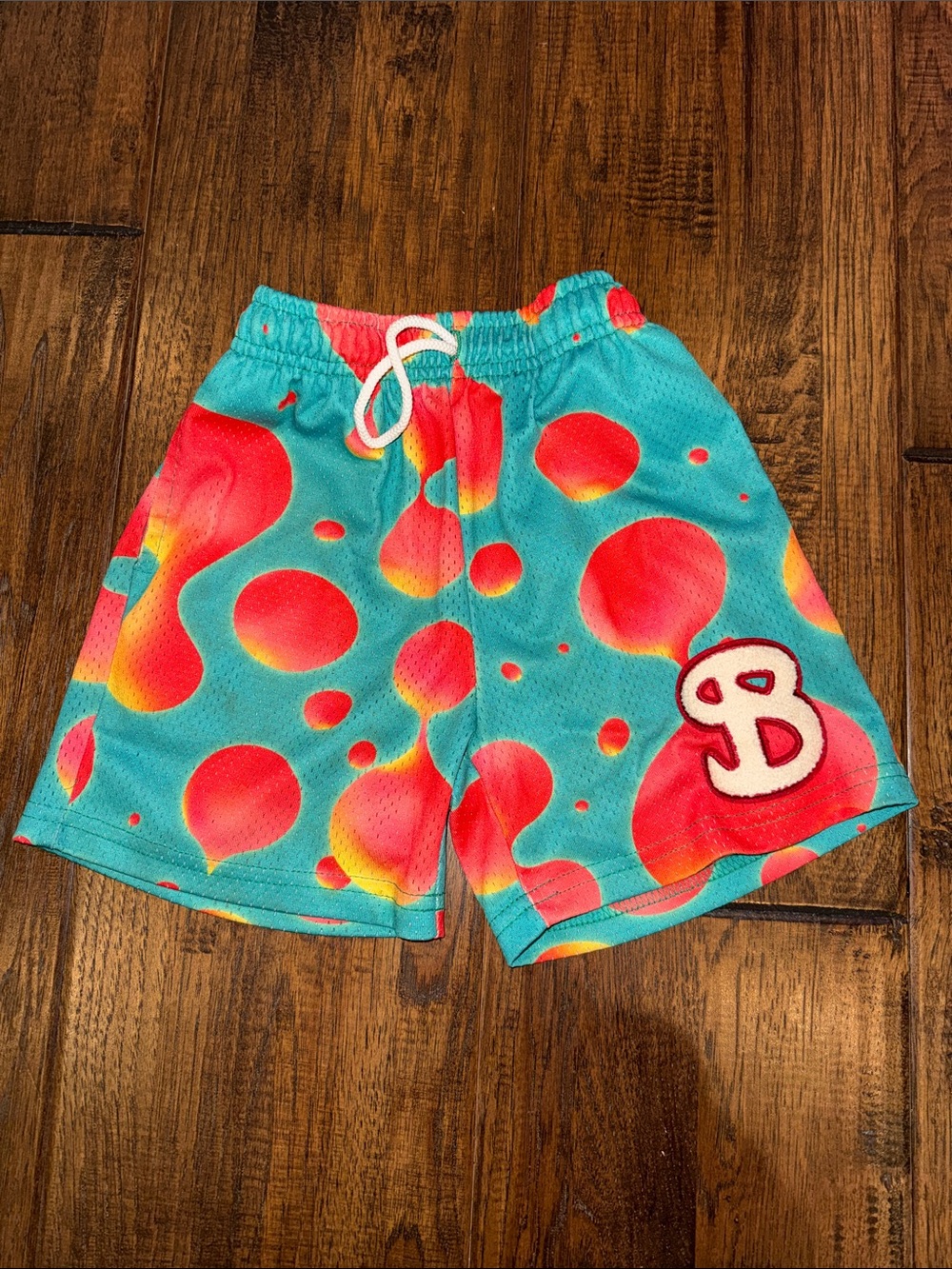 Bucket Squad LAVA YOUTH SHORTS - GREEN. Size MEDIUM. Good used condition.